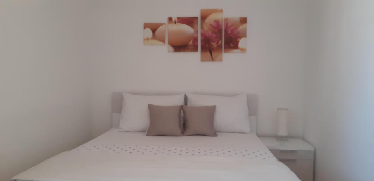 Appartement Apartman Dominik à Makarska Extérieur photo