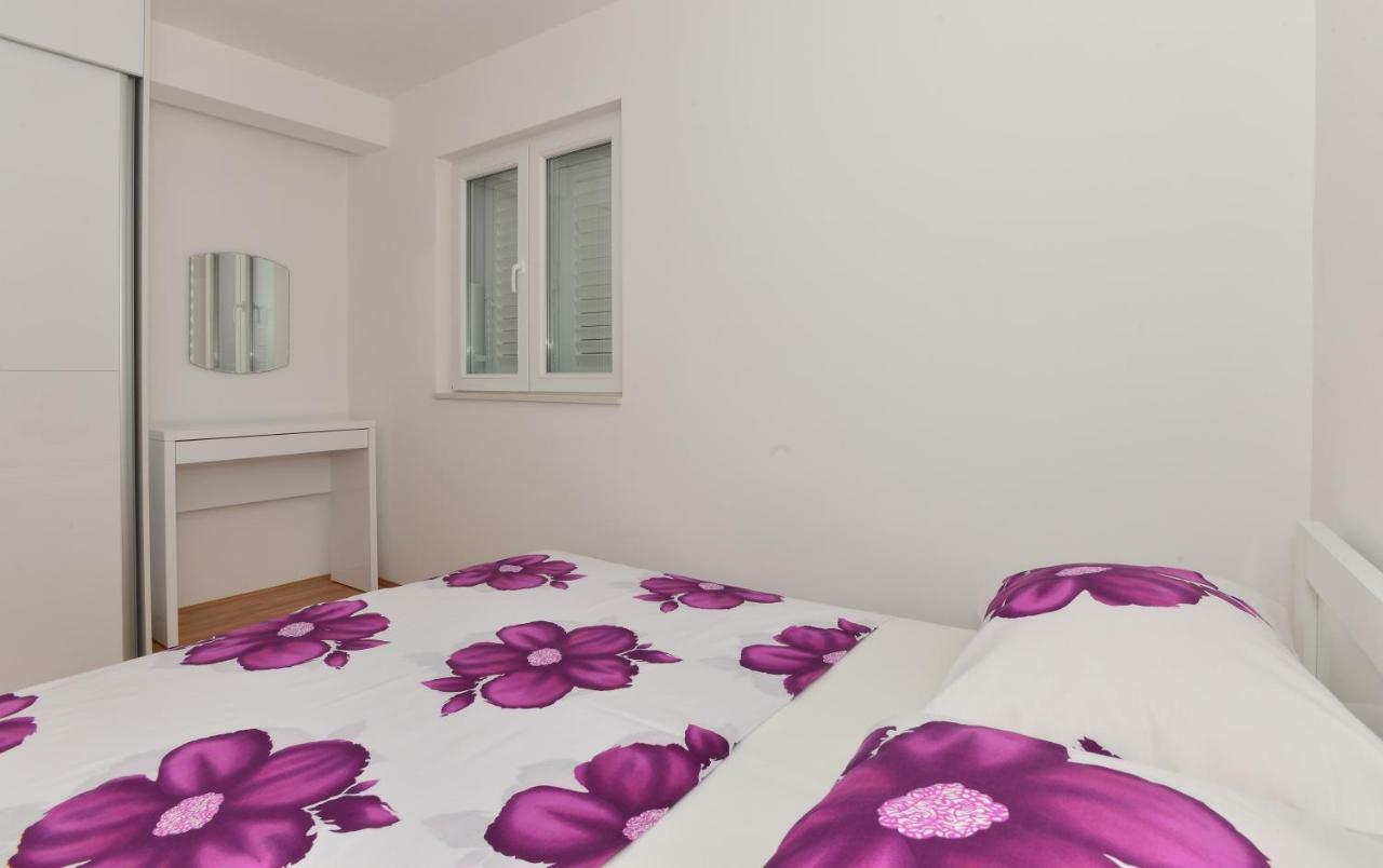 Appartement Apartman Dominik à Makarska Extérieur photo