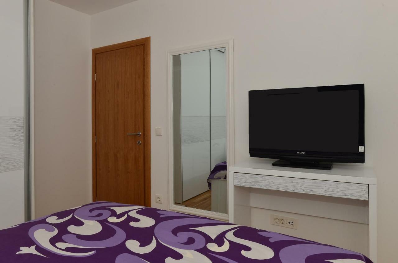 Appartement Apartman Dominik à Makarska Extérieur photo