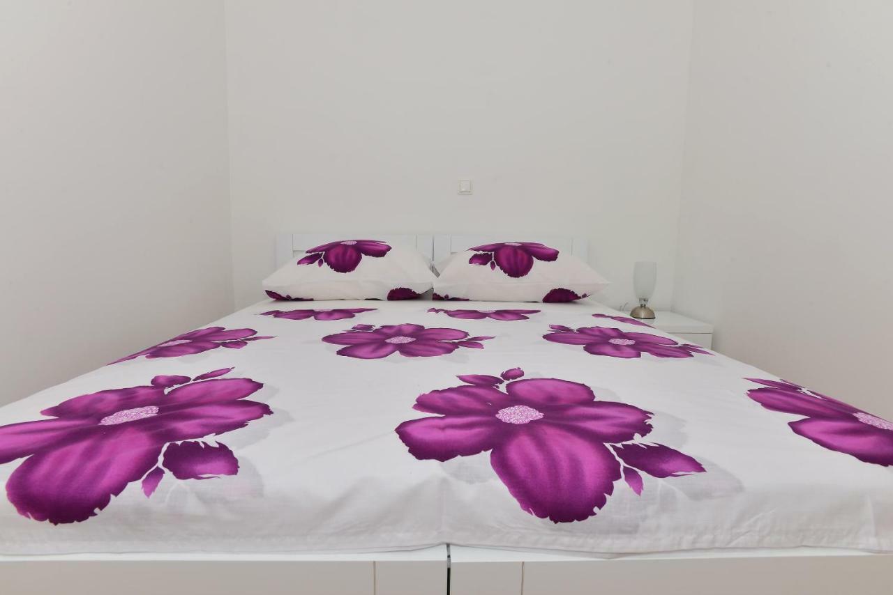 Appartement Apartman Dominik à Makarska Extérieur photo