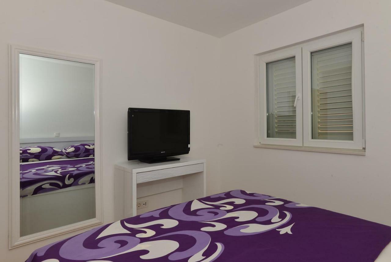 Appartement Apartman Dominik à Makarska Extérieur photo