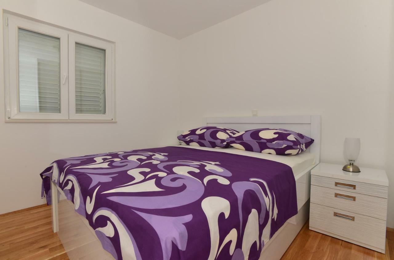 Appartement Apartman Dominik à Makarska Extérieur photo